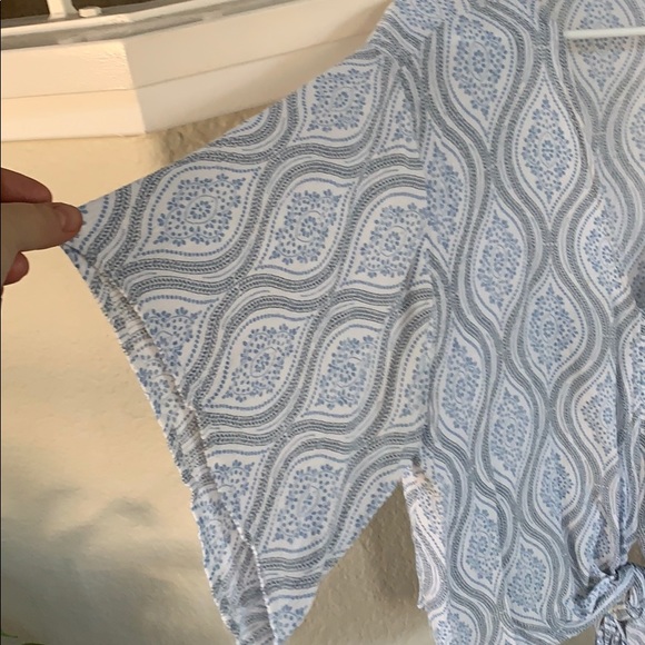 Adorable top - Picture 3 of 5